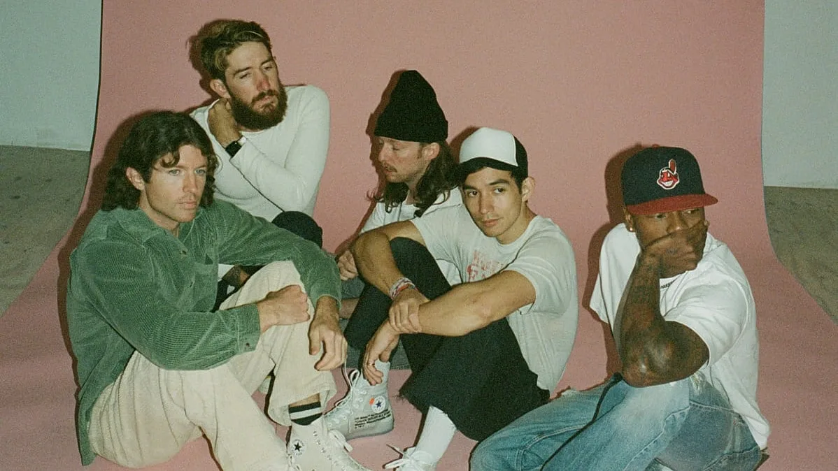 Turnstile rocken „Saturday Night Live“ – mit „BIRDS“ und „I CARE“/„DULL“-Medley